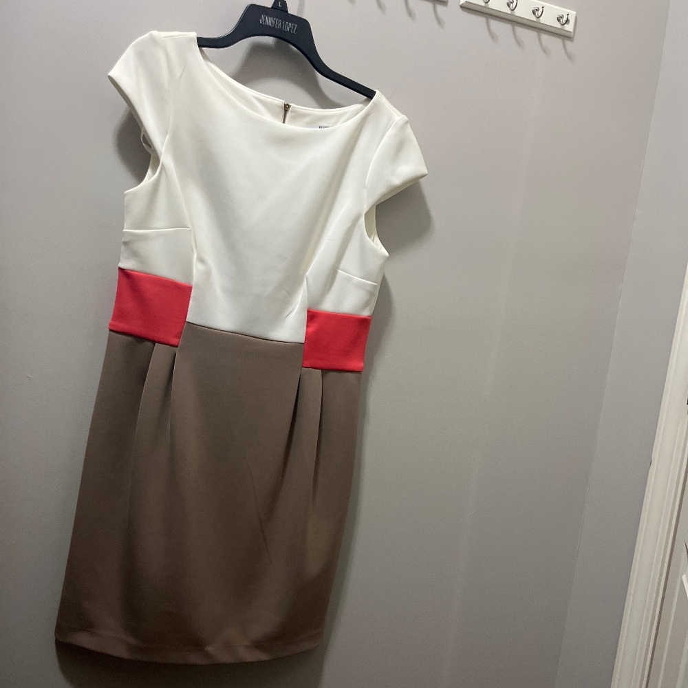 Women’s dress